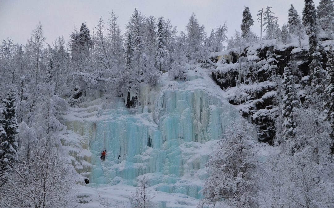 آبشارهای یخ زده، دره کورووما