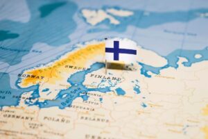 چرا فنلاند شادترین کشور دنیا نام گرفته است؟